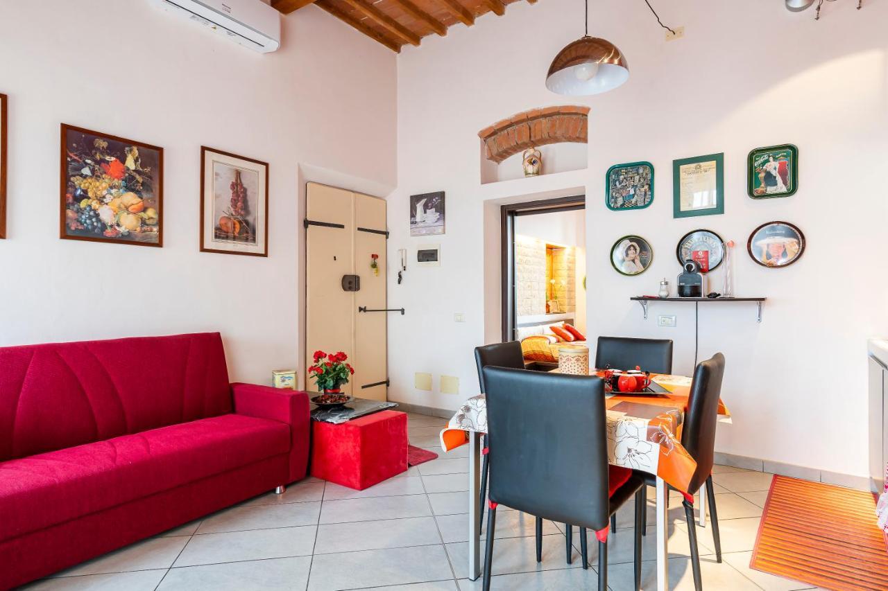 ליבורנו Piazza Sforzini Cozy Apartment Near The Sea! מראה חיצוני תמונה